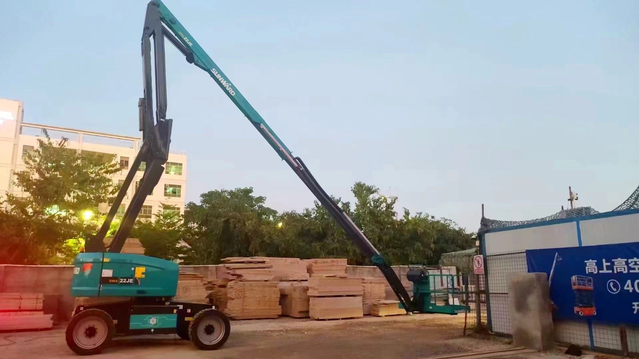 正式“上岗”！首台电动曲臂式高空作业平台入驻华南市场