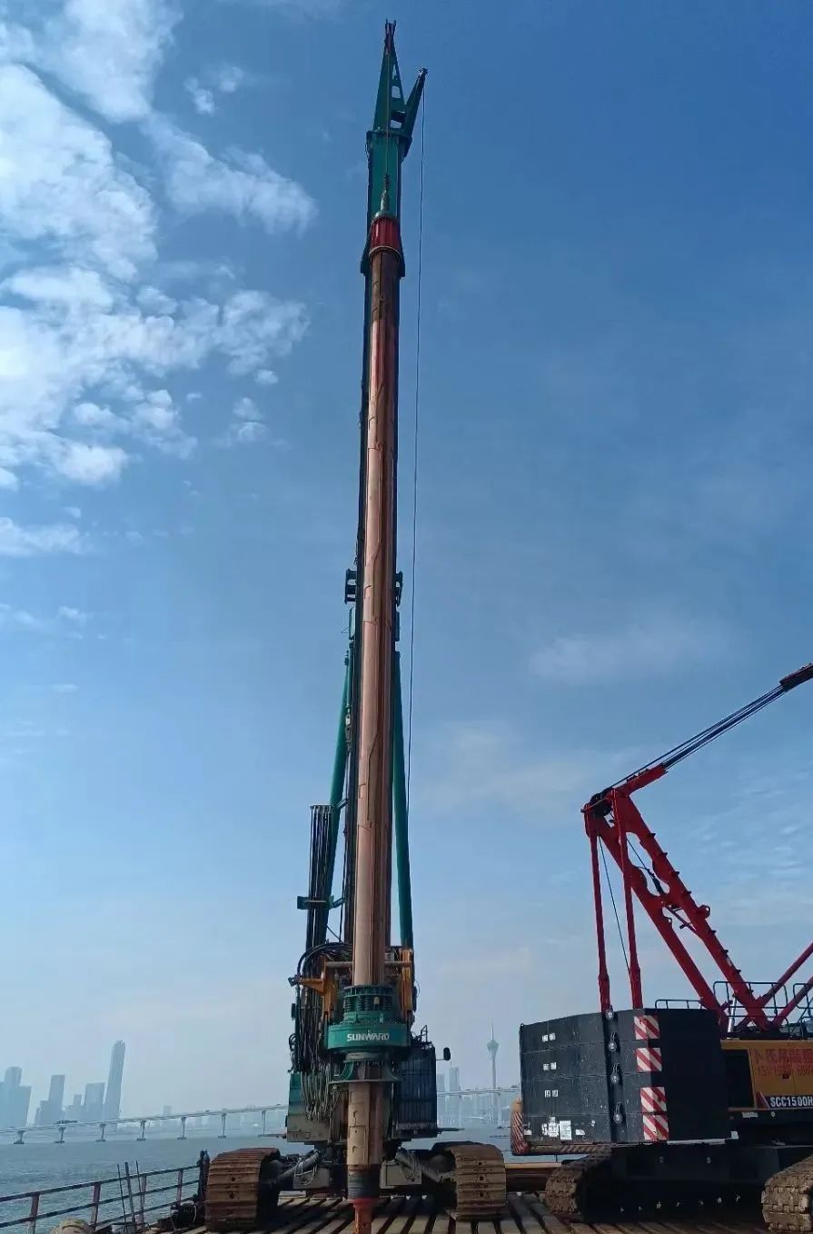 乘风破浪的旋挖钻机！助建澳氹第四跨海大桥
