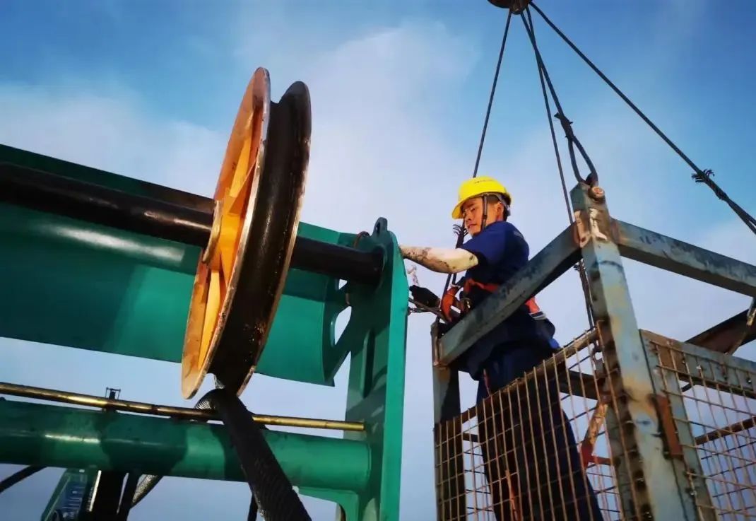 “创造施工奇迹！”他们和“超级桩备”一起助建燕矶长江大桥