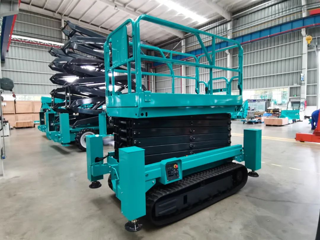 加速电动化产品布局，第一款履带剪叉式高空作业平台来了！