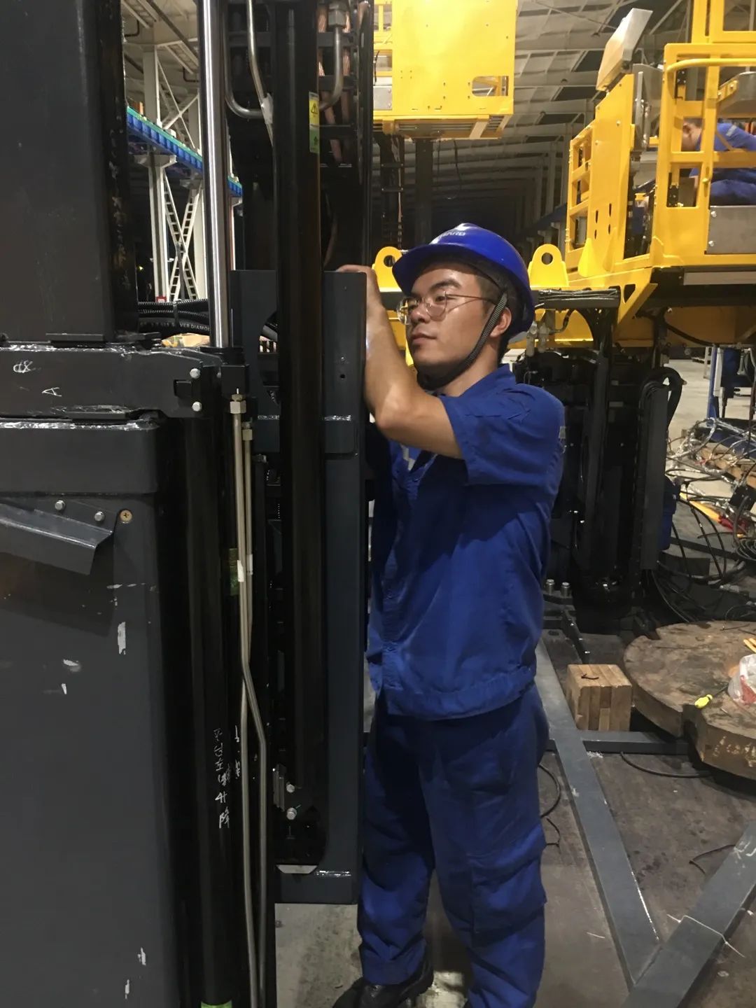 为铁路运输保驾护航！自主研制首套三平台作业装置成功交付