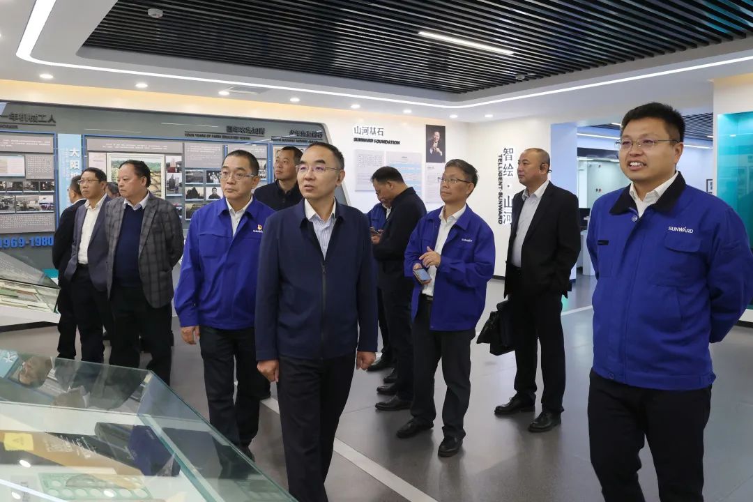 强强联合，夯实湖南工程建设湘军！与湖南路桥签订战略合作协议