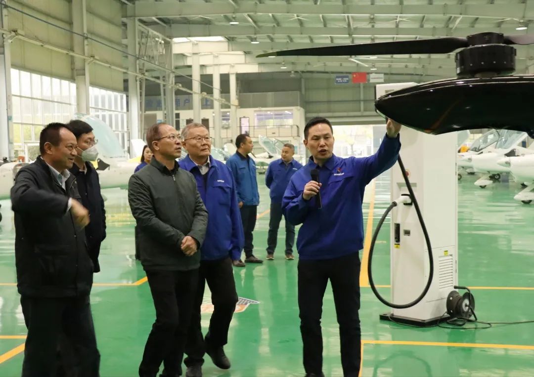 广州市国资委主任陈德俊考察航空产业基地