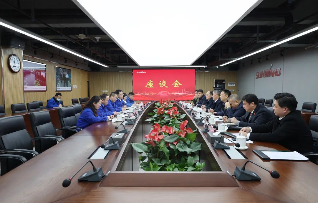 省高院副院长郭正怀调研