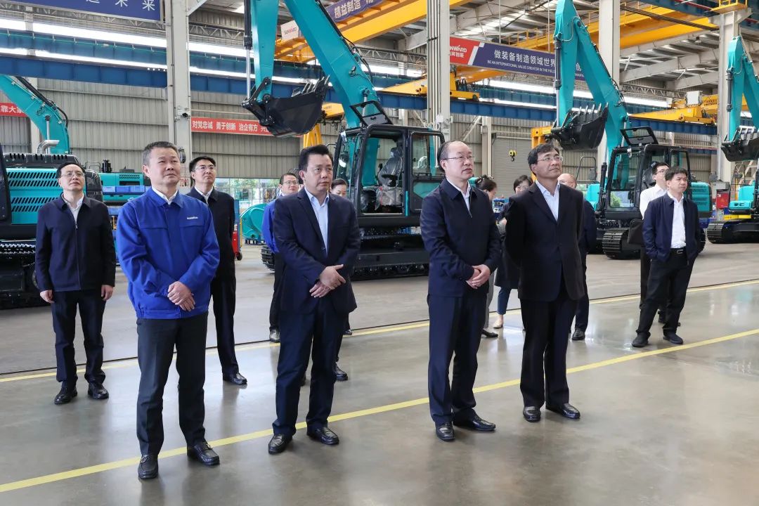 人社部党组成员、副部长俞家栋考察调研