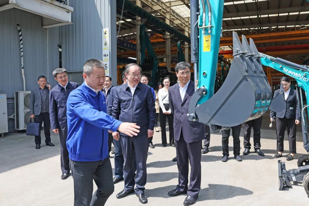 人社部党组成员、副部长俞家栋考察调研