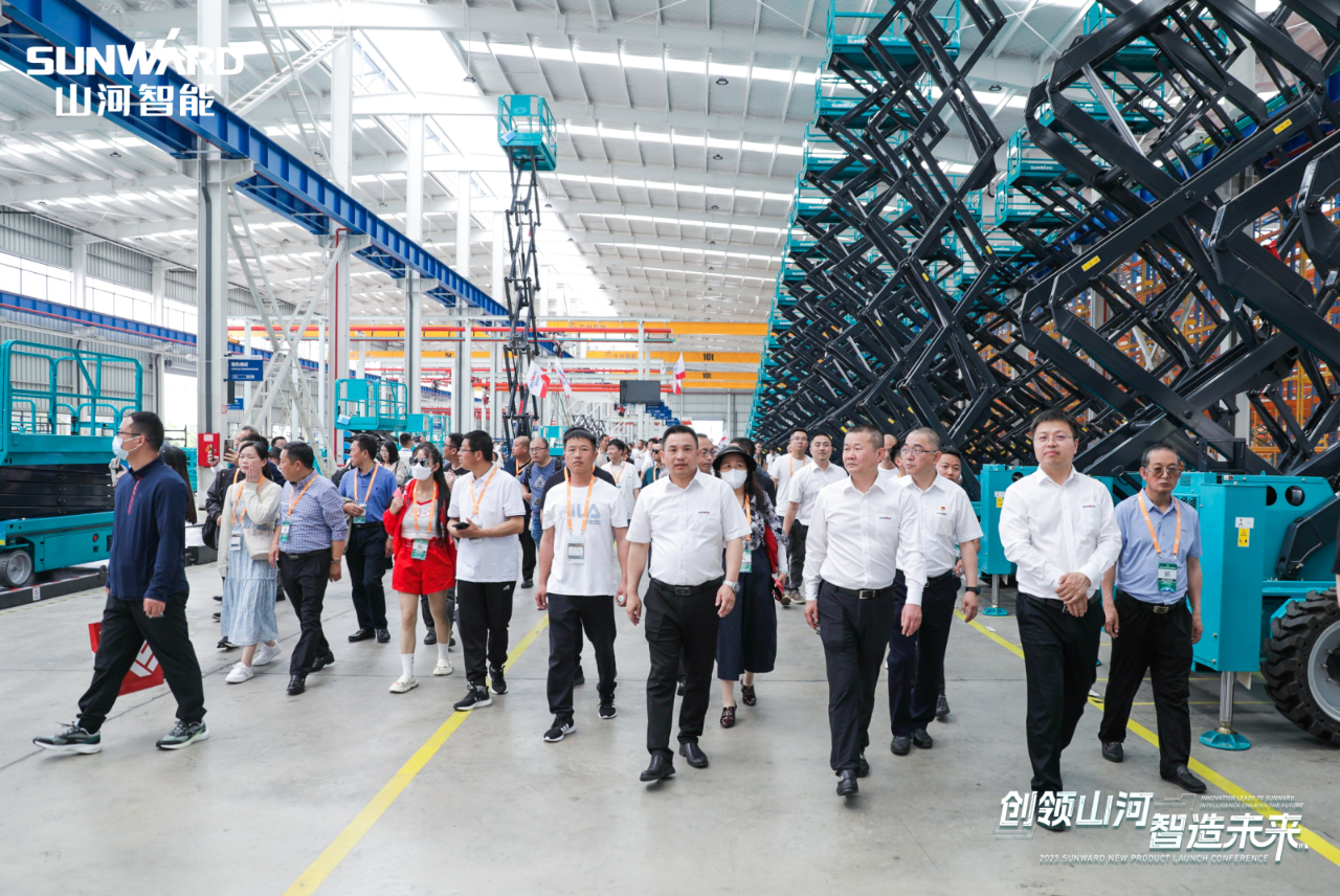 千人齐聚、爆品出击！新品推介会圆满举办