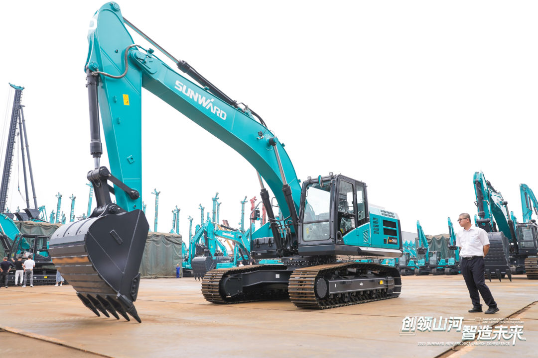 精品出击、互动不断！F系列挖掘机闪耀长沙展