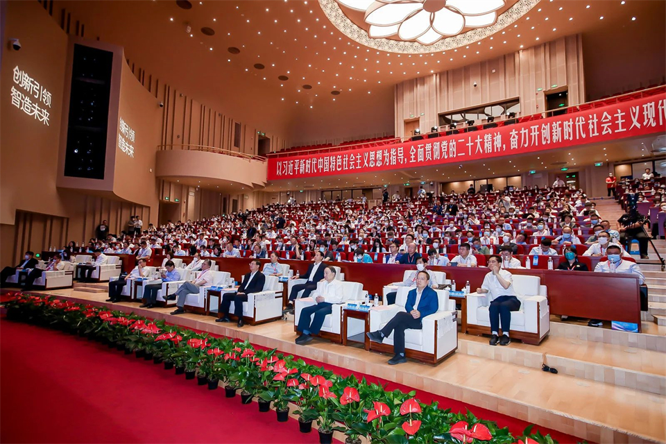 两项单冠，行业唯一！两款桩工产品同获制造业单项冠军