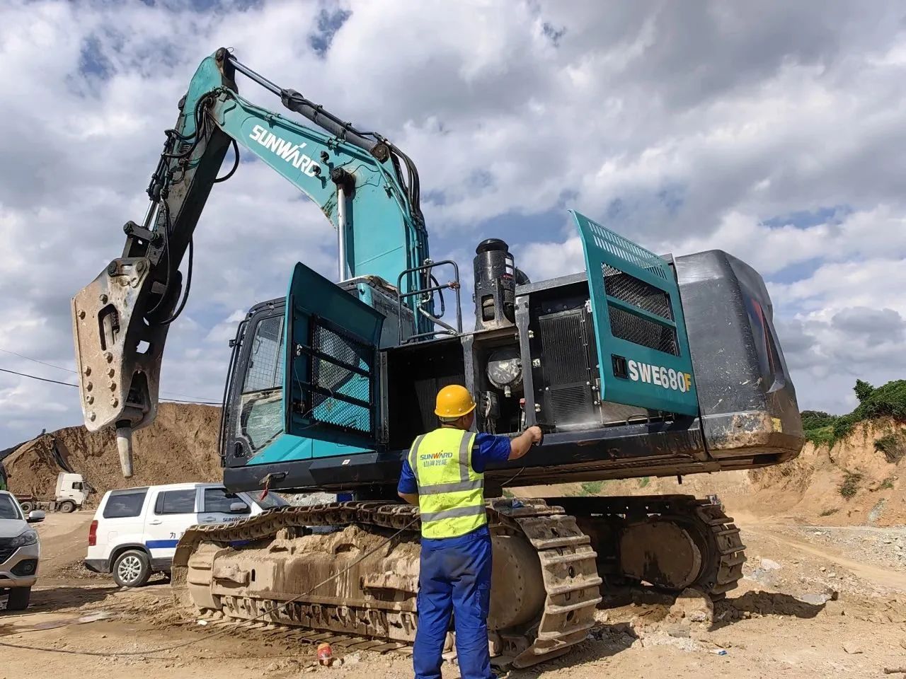 步履不停，服务不止！挖掘机服务万里行火热进行中