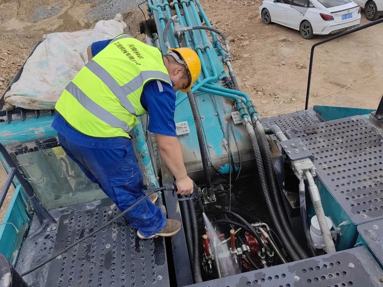 步履不停，服务不止！挖掘机服务万里行火热进行中