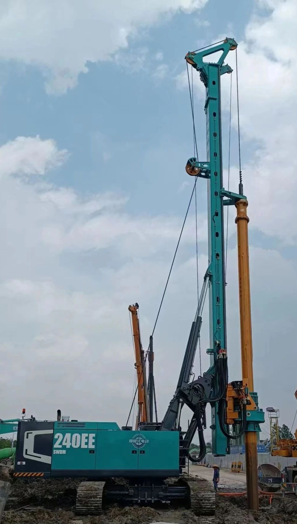 出道即巅峰！增程式电动旋挖钻机硬核给“利”