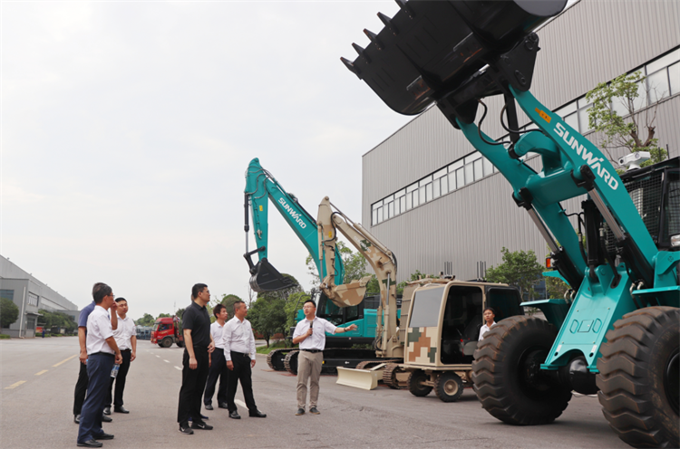 国家应急管理部救援协调和预案管理局副局长颜彬一行调研