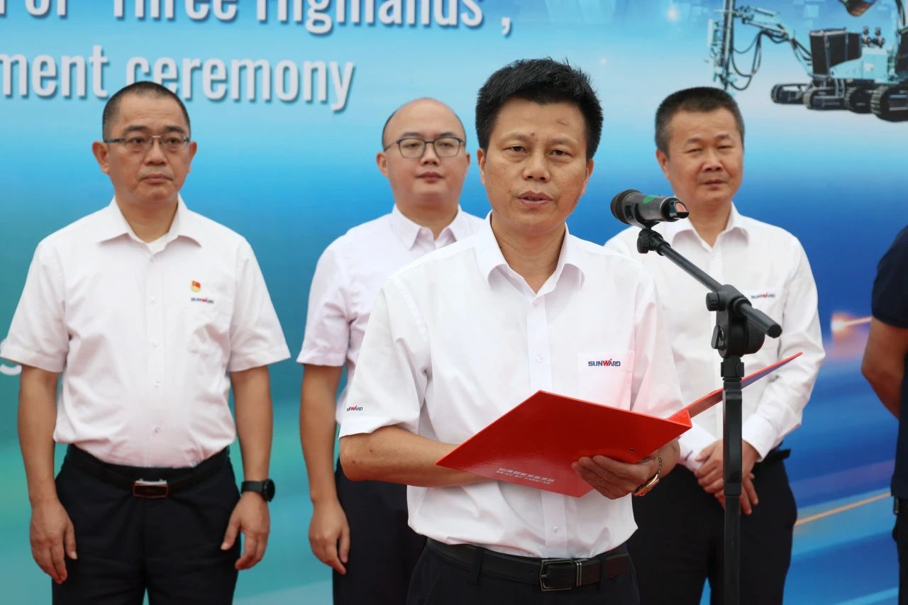 持续进军国际市场！近百台设备集中发货