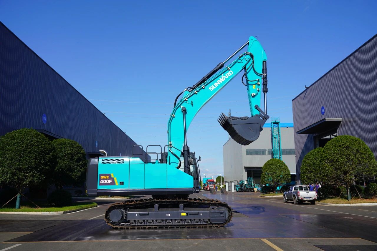 口碑超赞！SWE400F挖掘机荣获工程机械明星产品大奖