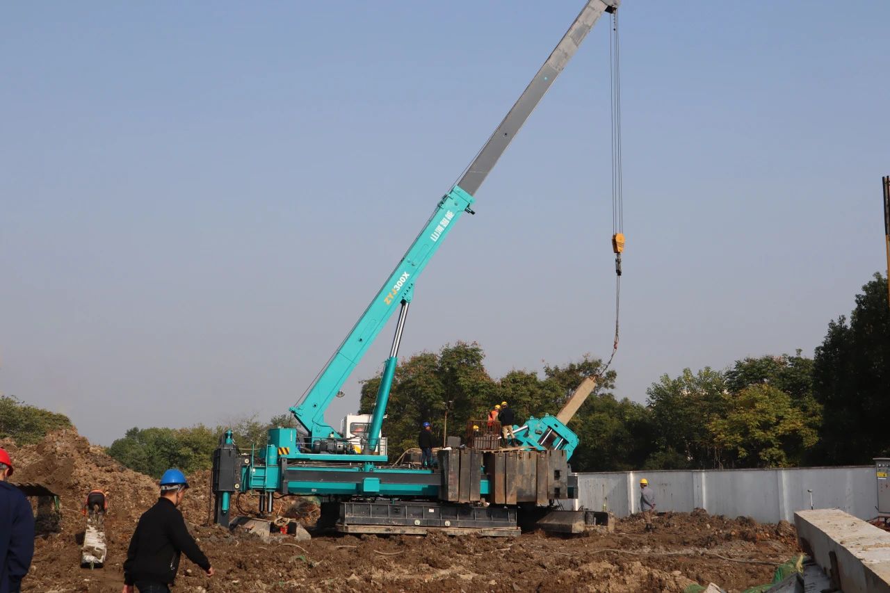 “山河绿”闪耀西子湖畔！ZYJ300X斜桩压桩机强势来袭