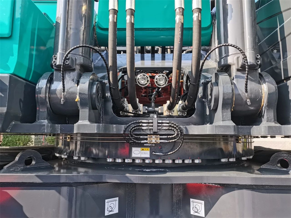 定制开发、功能更强！SWE750ELR加长臂液压挖掘机下线交付