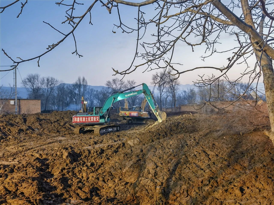 支援抗震救灾一线，在行动！