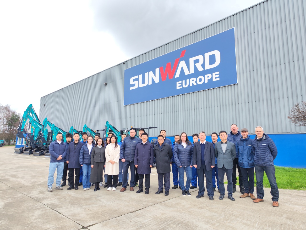 广州工控党委书记、董事长景广军率队赴欧洲子公司考察