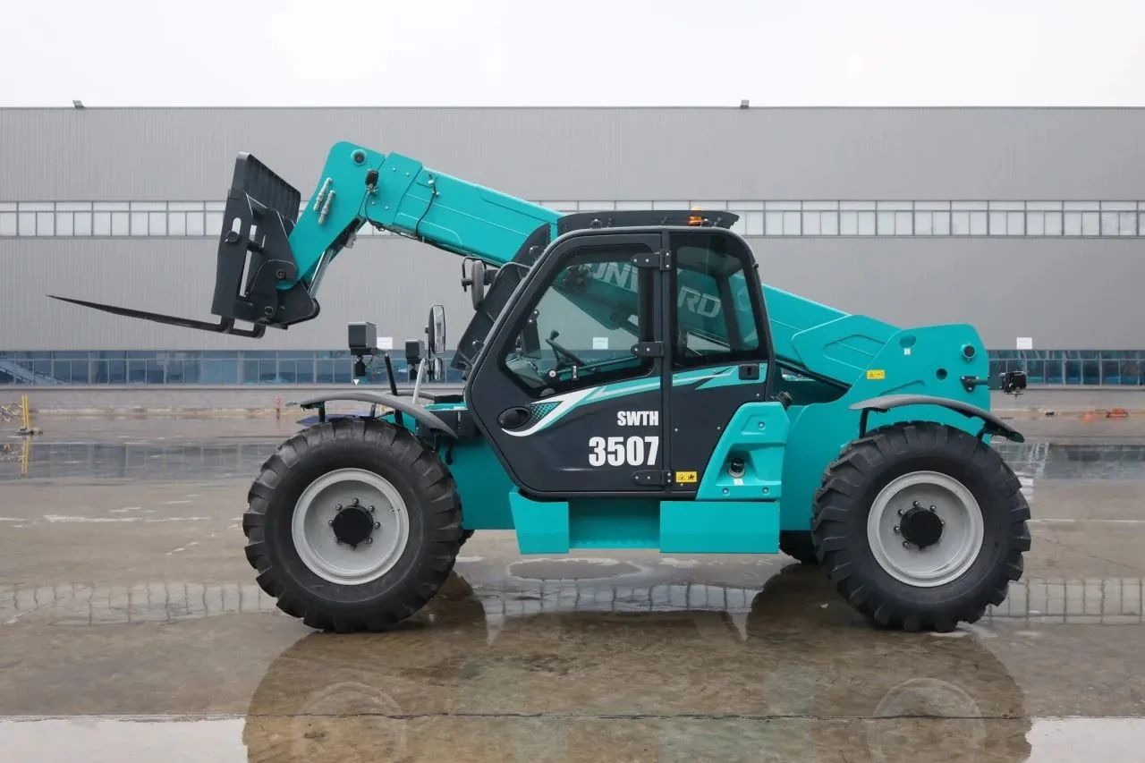 “猛将”出击，需求火爆！新一代伸缩臂叉装车成功下线