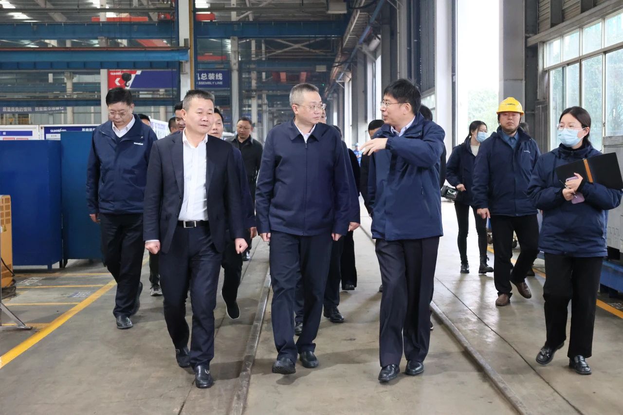 长沙市人民政府副市长康镇麟调研