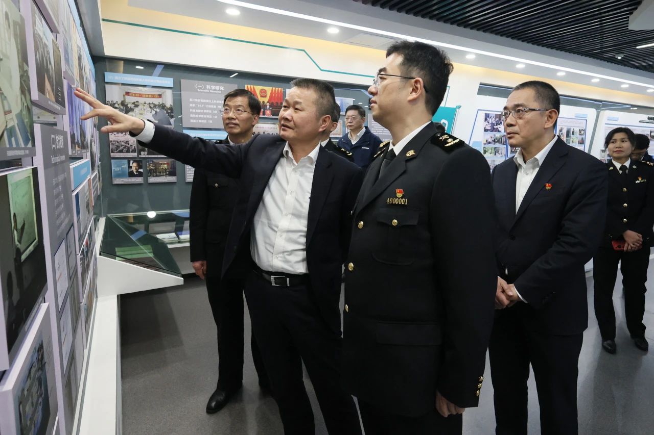 长沙海关党委书记、关长沈大为调研