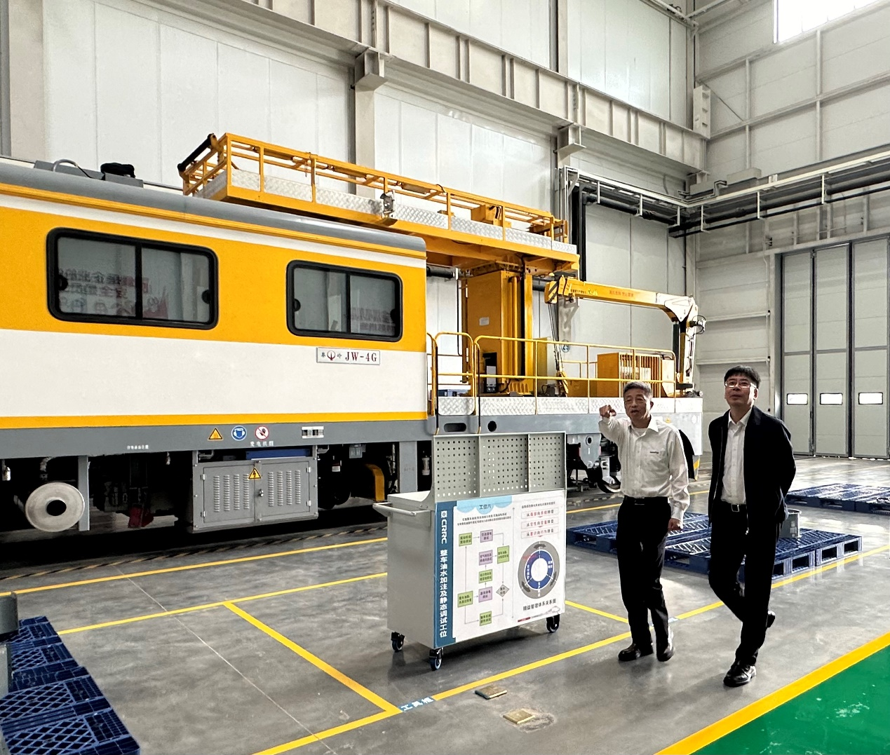 CPH-30J道岔铺换机组全球发布！与宝鸡中车时代共绘铁路装备新篇章！