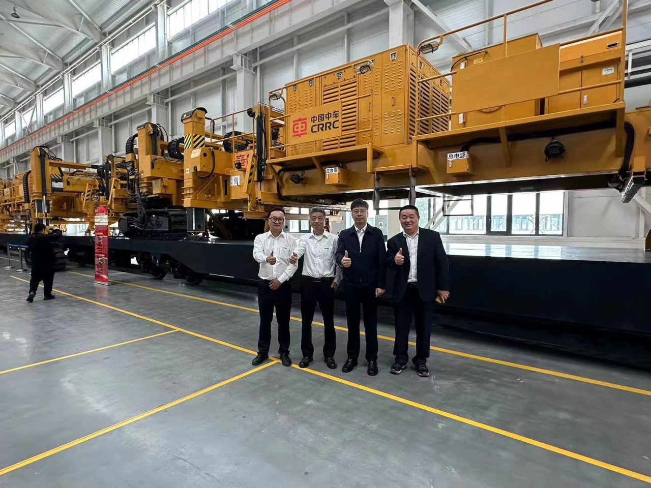 CPH-30J道岔铺换机组全球发布！与宝鸡中车时代共绘铁路装备新篇章！