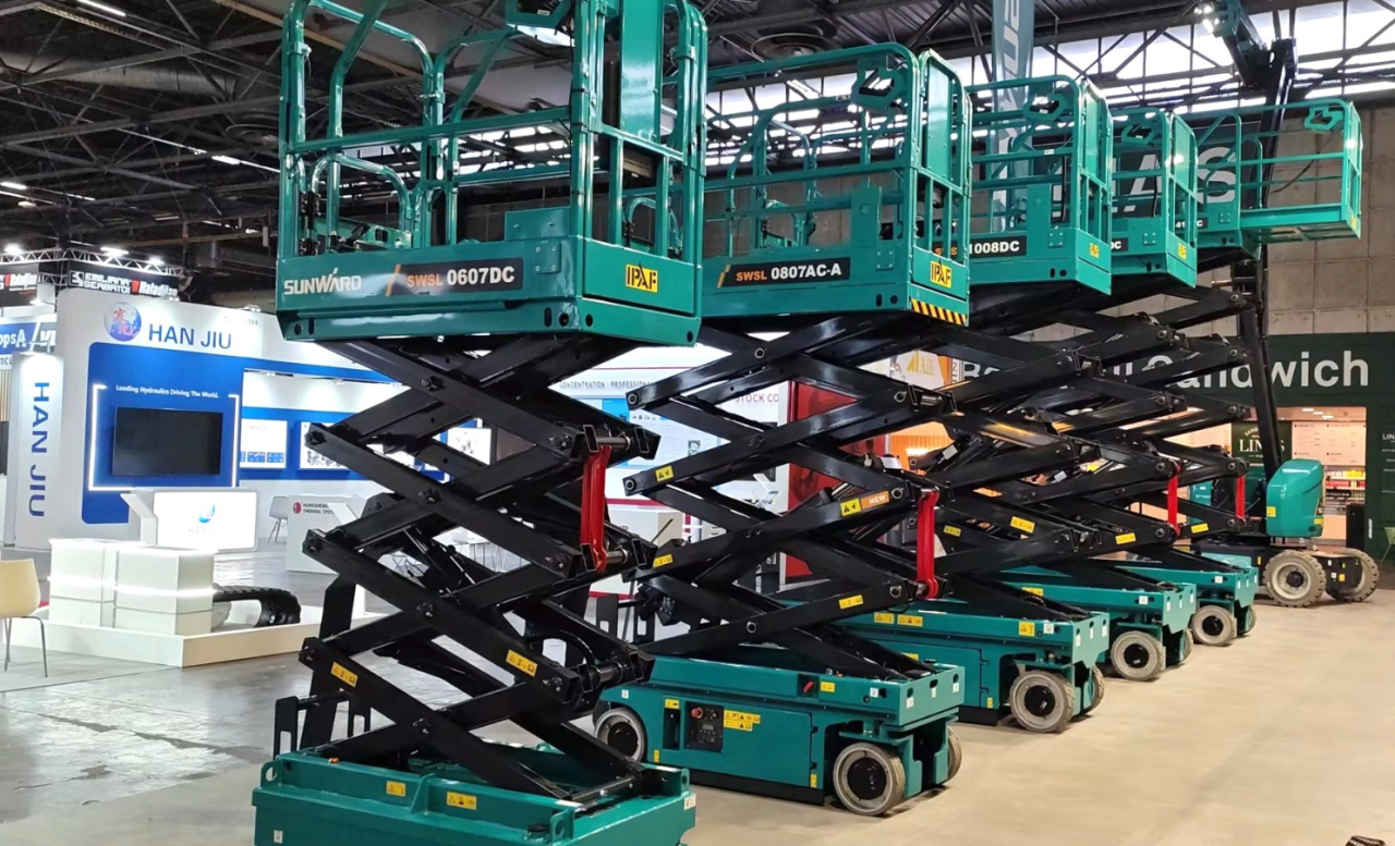 高空机械闪耀2024法国工程机械展