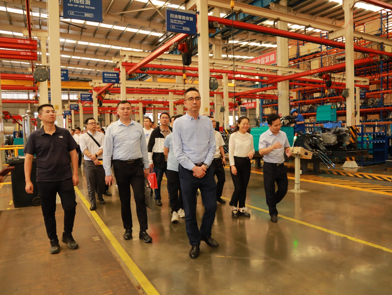 湘潭市工信局带队莅临开展智能制造现场观摩交流活动