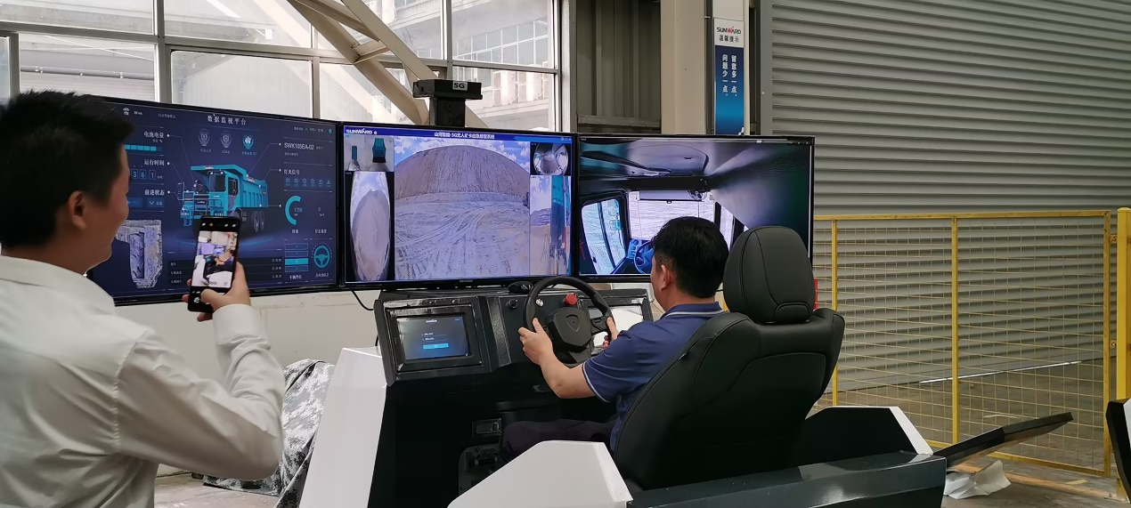 湘潭市工信局带队莅临开展智能制造现场观摩交流活动