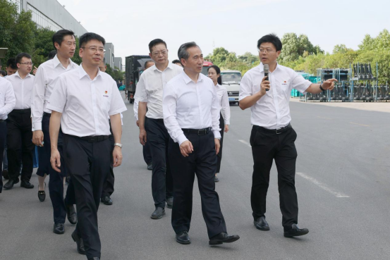 中国贸促会会长任鸿斌调研