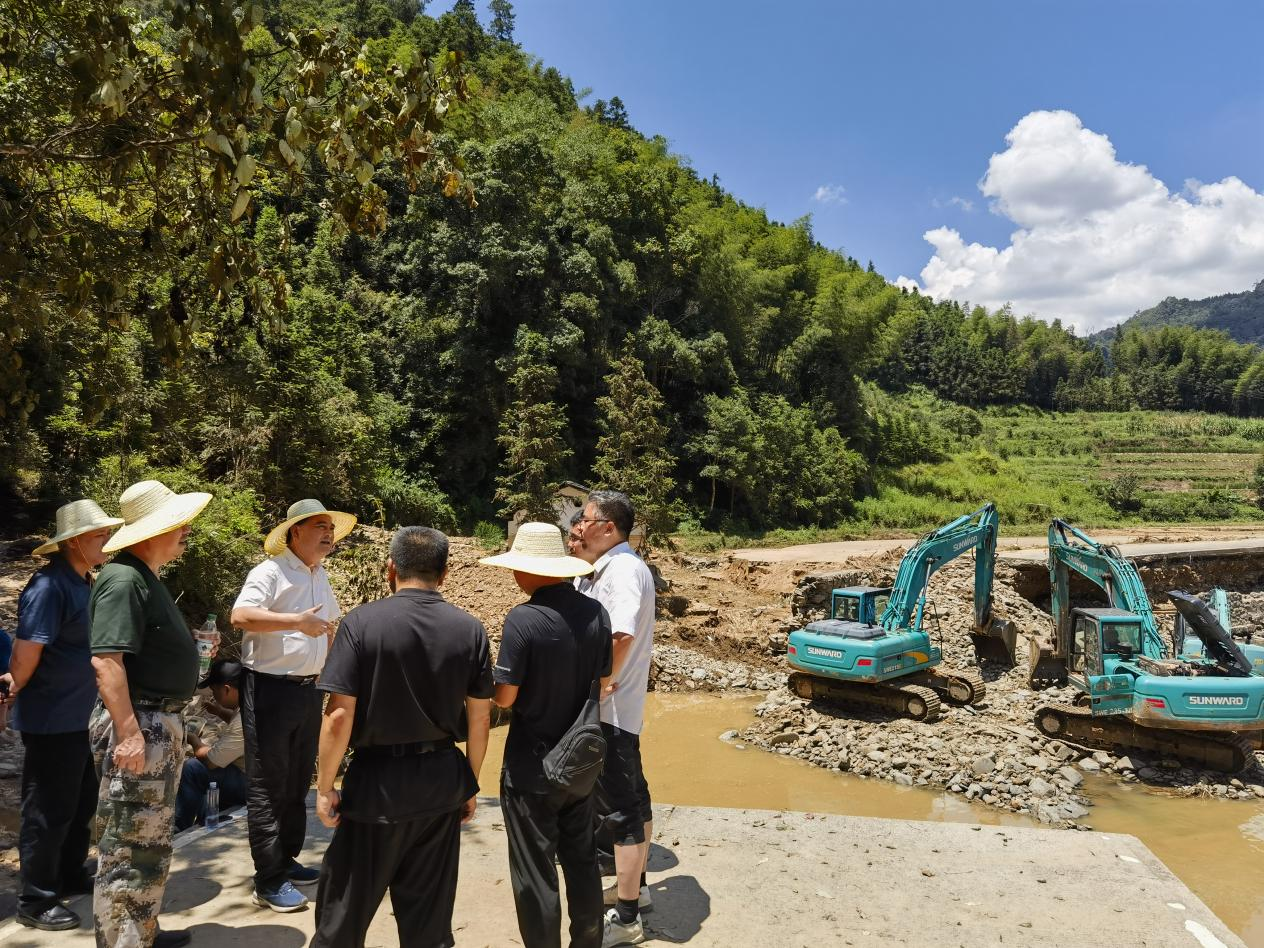 赶赴资兴，共筑抗灾抢险防线