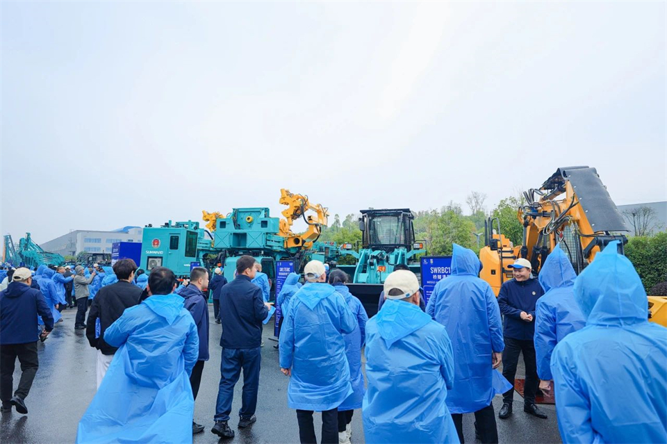 创新引领价值，理想成就未来！25周年庆典暨全球客户节隆重举办