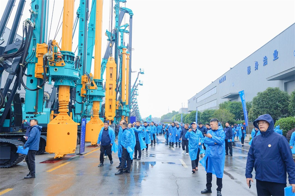 创新引领价值，理想成就未来！25周年庆典暨全球客户节隆重举办