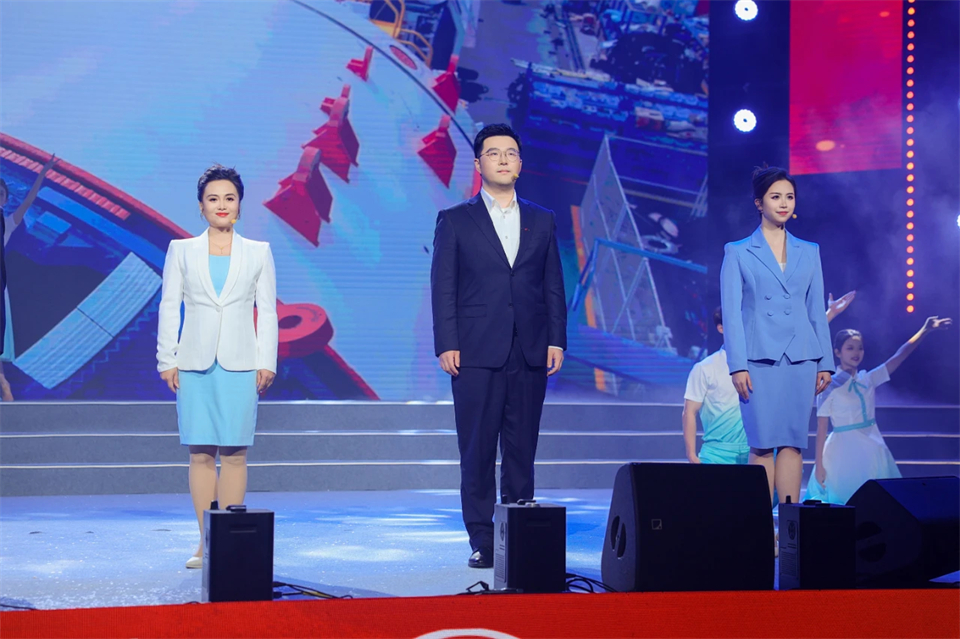 创新引领价值 理想成就未来——庆祝成立25周年表彰大会暨文艺晚会隆重举行