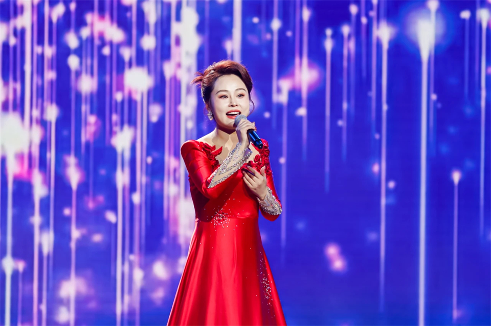 创新引领价值 理想成就未来——庆祝成立25周年表彰大会暨文艺晚会隆重举行