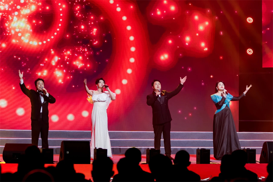 创新引领价值 理想成就未来——庆祝成立25周年表彰大会暨文艺晚会隆重举行