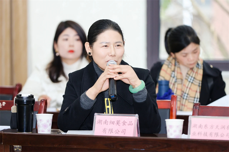 长龙街道、召开首届年货盛惠暨送春联文化惠民活动工作会议