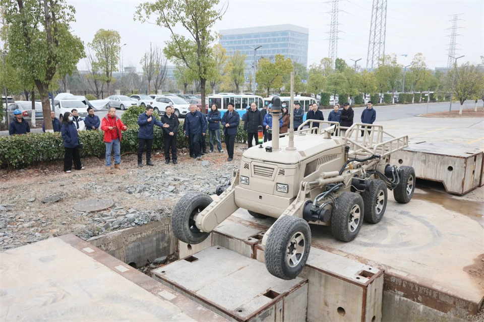 山河特装“复杂环境智能化应急救援装备关键技术及应用”项目顺利通过成果评价