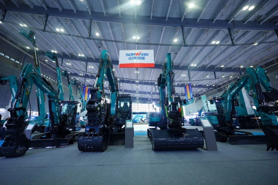 2025 CICEE | 从单一工具迈向多元化解决方案，呈现非凡挖掘机风采