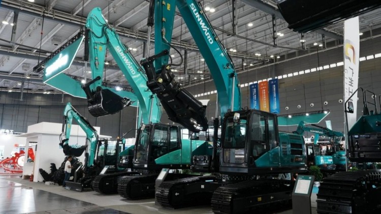 2025 CICEE | 打造极致精品化，挖掘机“圈粉”长沙展