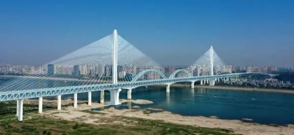 再战“世界级工程”！旋挖钻机助力宜昌长江公铁大桥建设