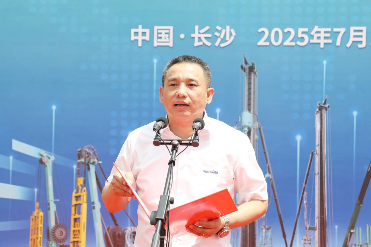 “破纪录王者”再出征！SWDM800旋挖钻机成功交机