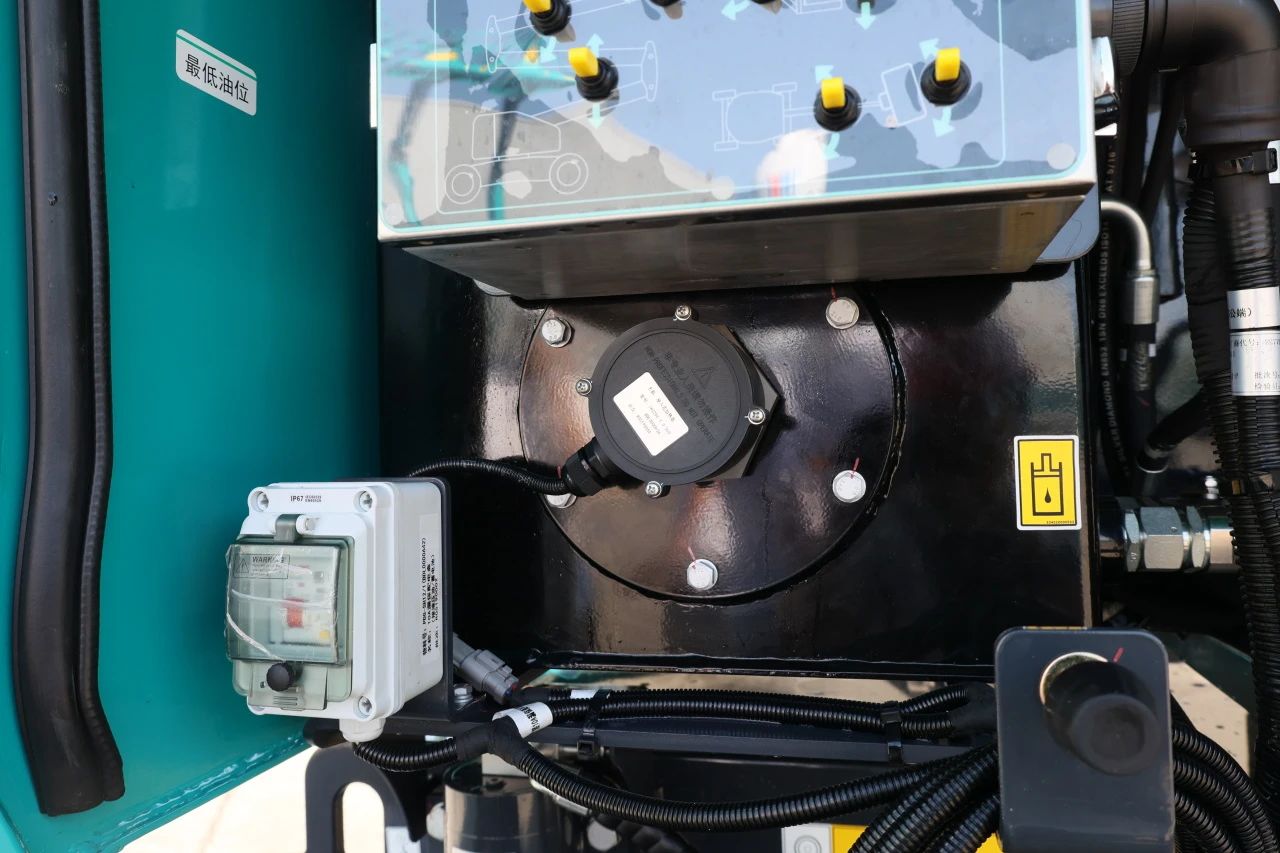 技术新标杆！SWA22J-P柴动曲臂式高空作业平台下线！