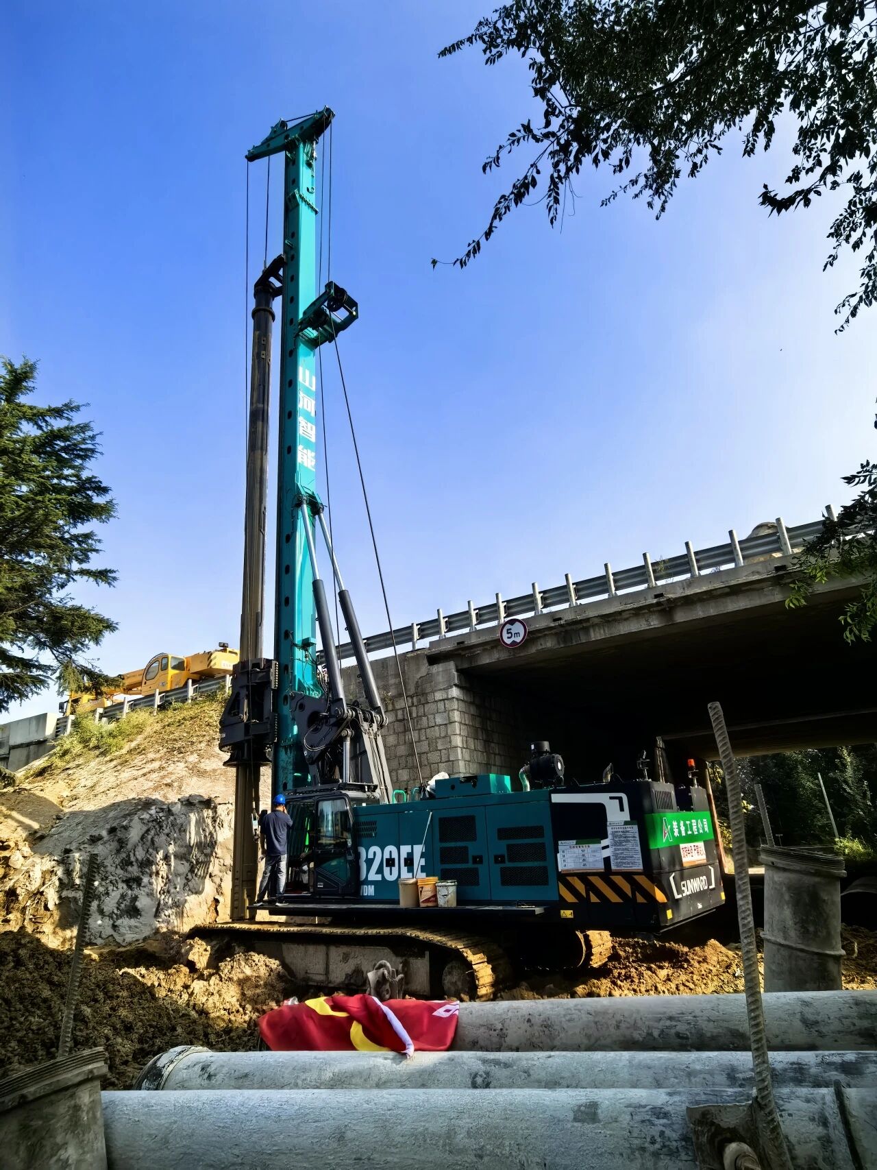 增程式电动旋挖钻机助力山东高速建设，绿色施工成效显著
