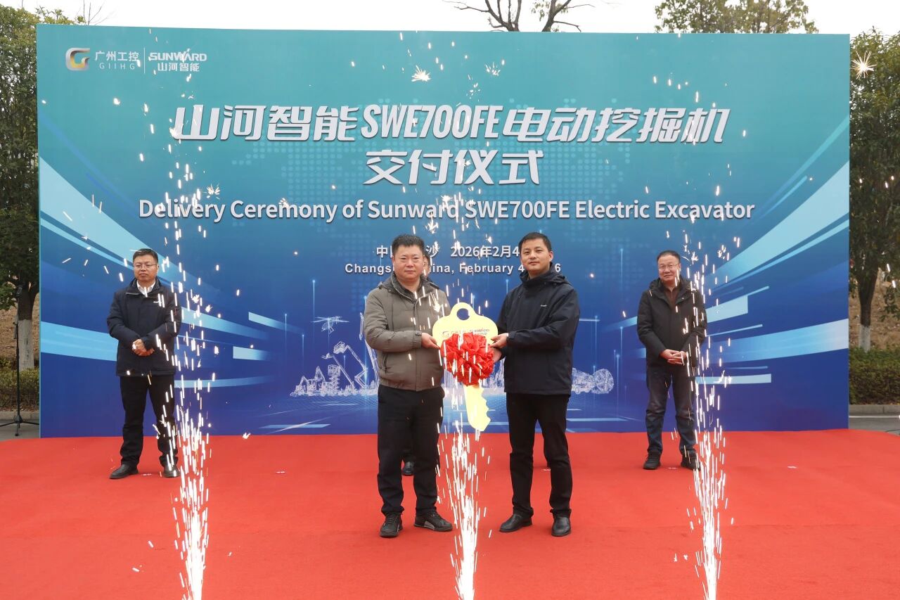SWE700FE电动挖掘机成功交付，助力打造绿色智慧矿山